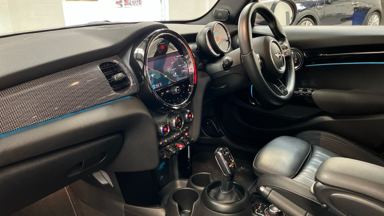 MINI Hatchback 1.5 Cooper Exclusive 5dr Auto Petrol Hatchback